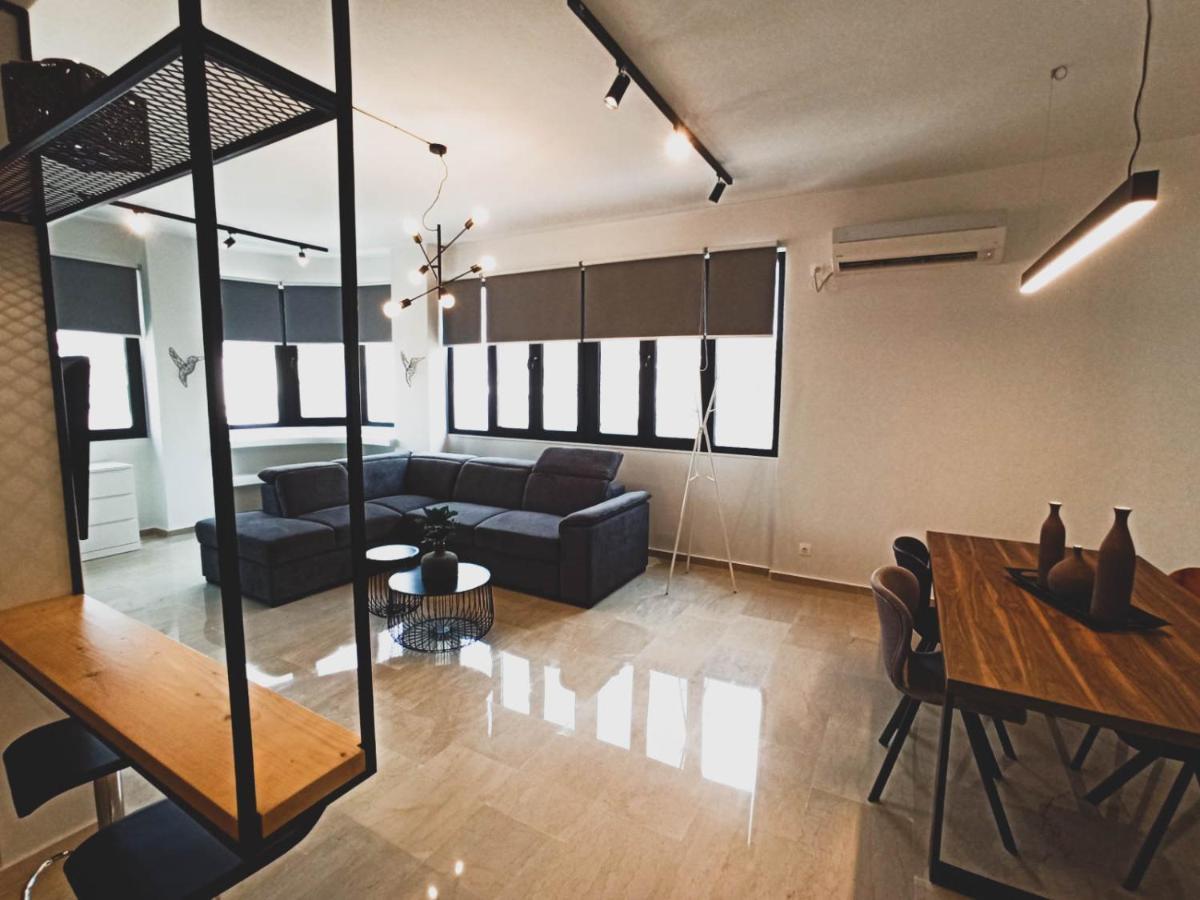 Sunlight - Volos City Center Spacious Modern Apartments المظهر الخارجي الصورة